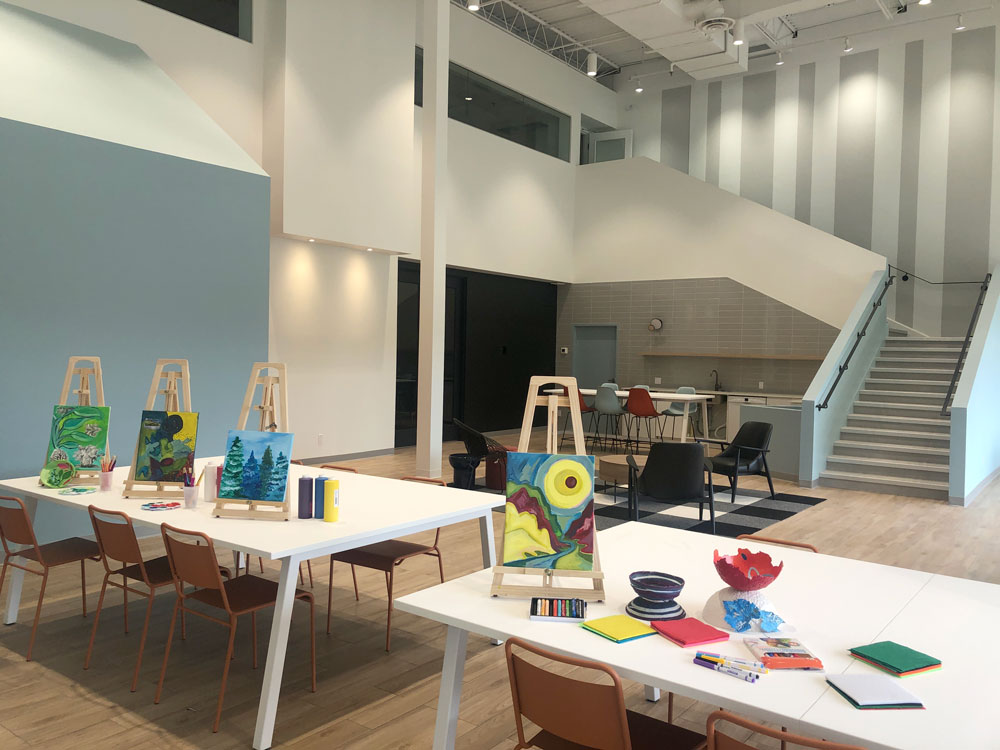 The Arts Centre’s ground level hosts the visual arts activities, music and dance studio, a lounge area, kitchen, cleaning area and storage room. The mezzanine is equipped for digital storytelling and theatre. Photo: Ranya E. Saad 