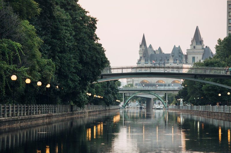 Rideau Canal-Fairmont Château Laurier